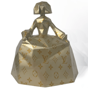 Menina logo LV dorada