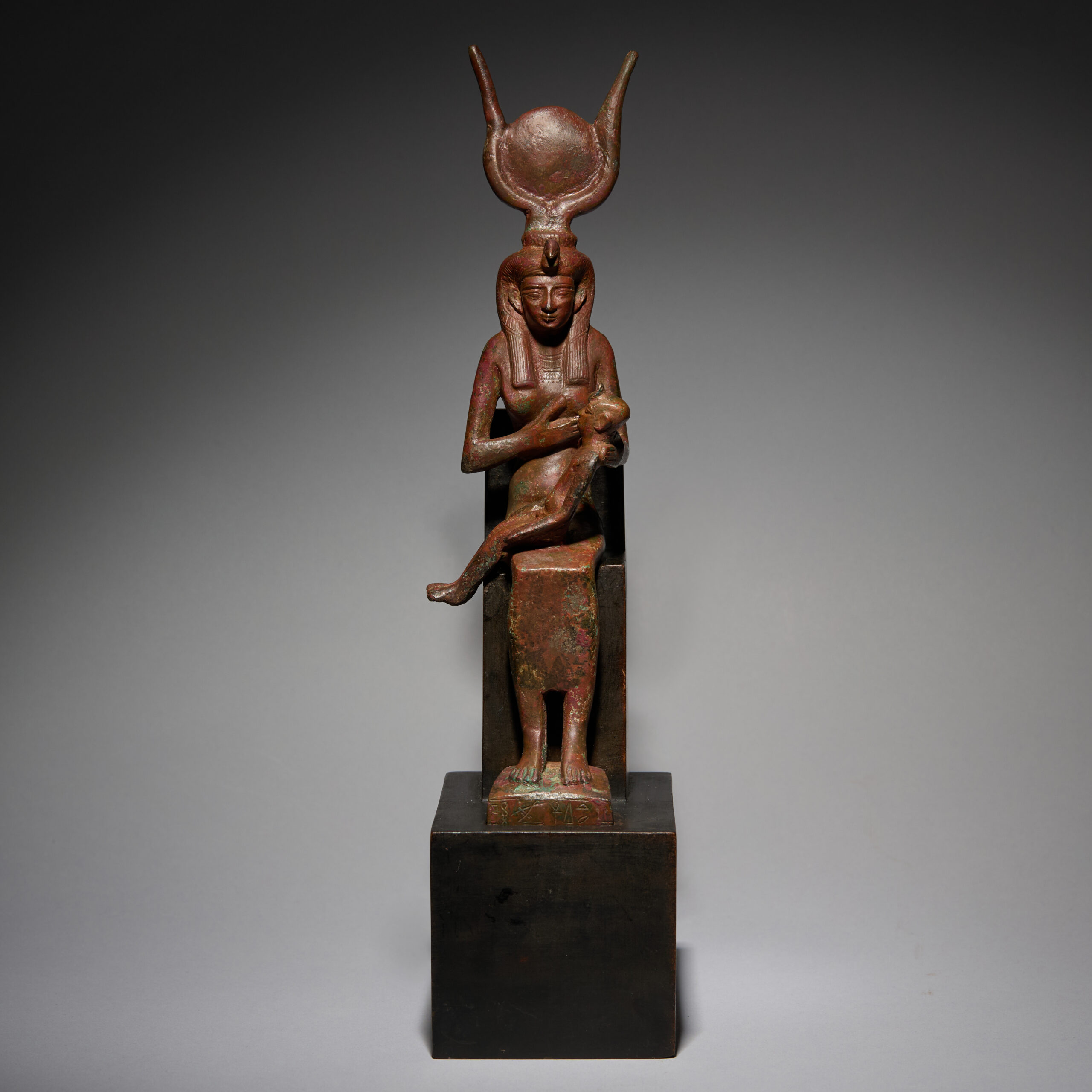 Diosa Isis amamantando a Harpócrates, Antiguo Egipto