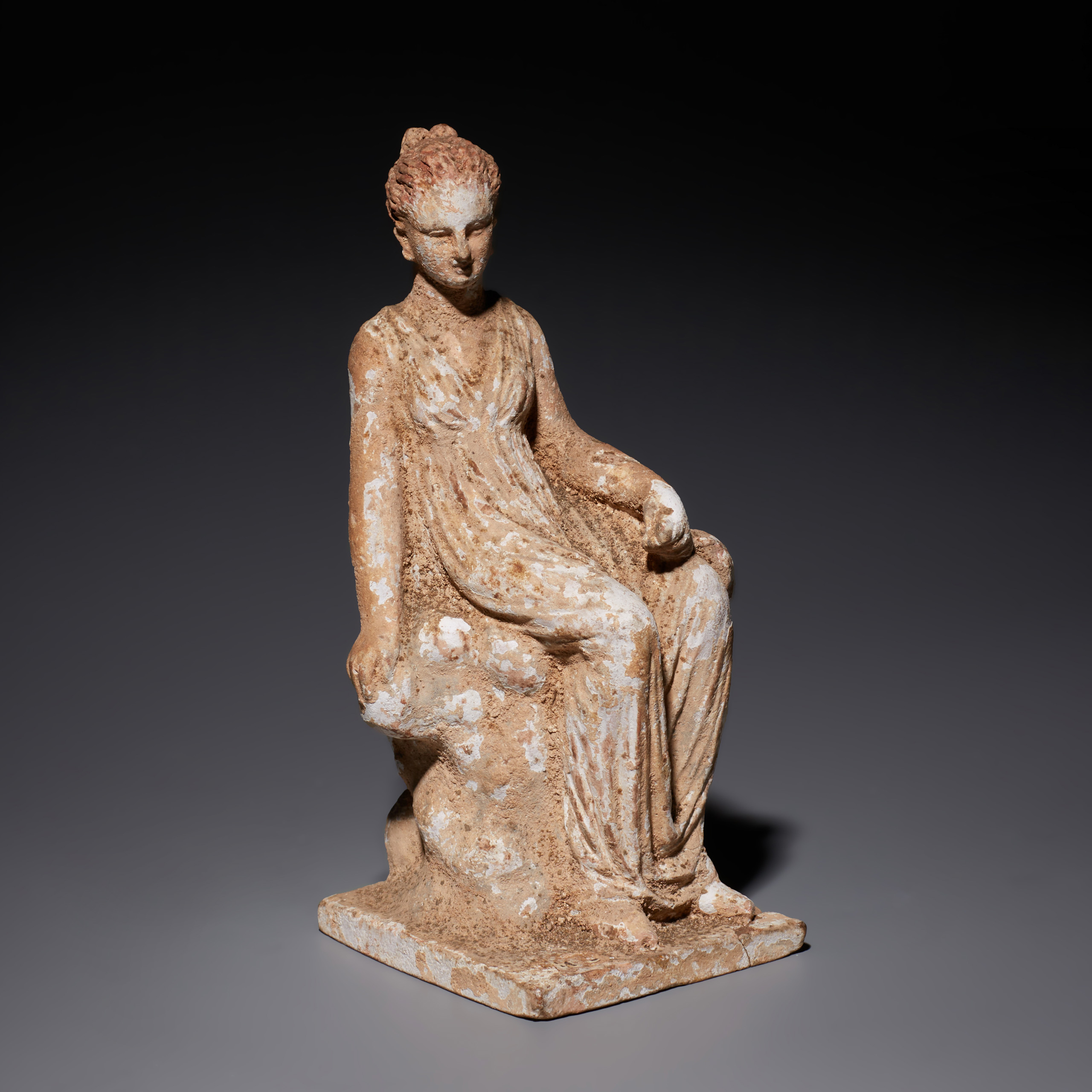Figura femenina reclinada, Griega - Imagen 2