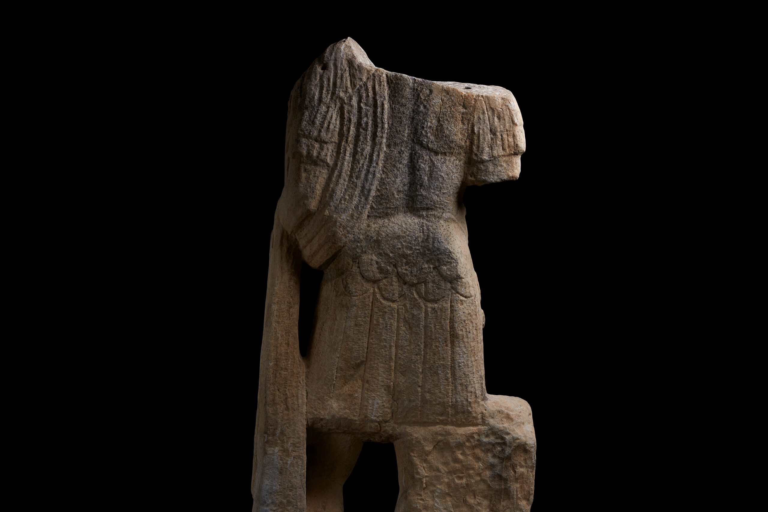 Estatua thoracata de emperador, Romana - Imagen 4